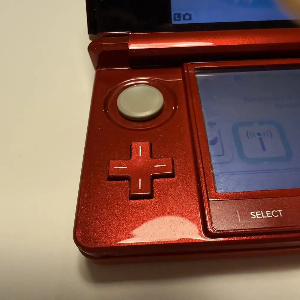 Red Nintendo 3DS Bundle (Charging Cable, charge dock, stylus and 2GB SD card)